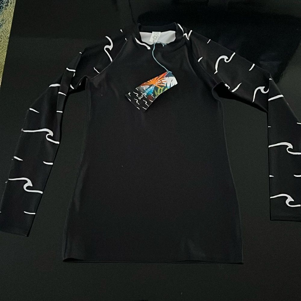 NWT UPF 50 long sleeves tee shirt M